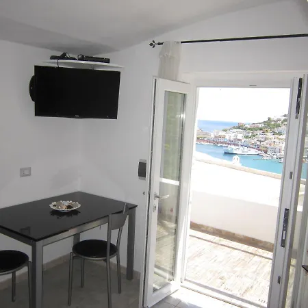 L'angolo Dei Romantici Apartment *